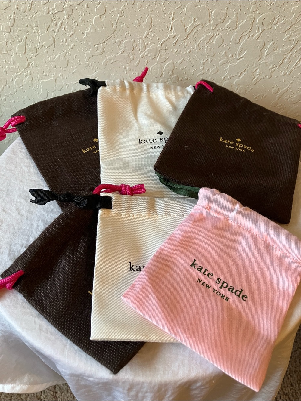 kate spade: Drawstring Pouch Dust Bags- Reseller- Set of 6